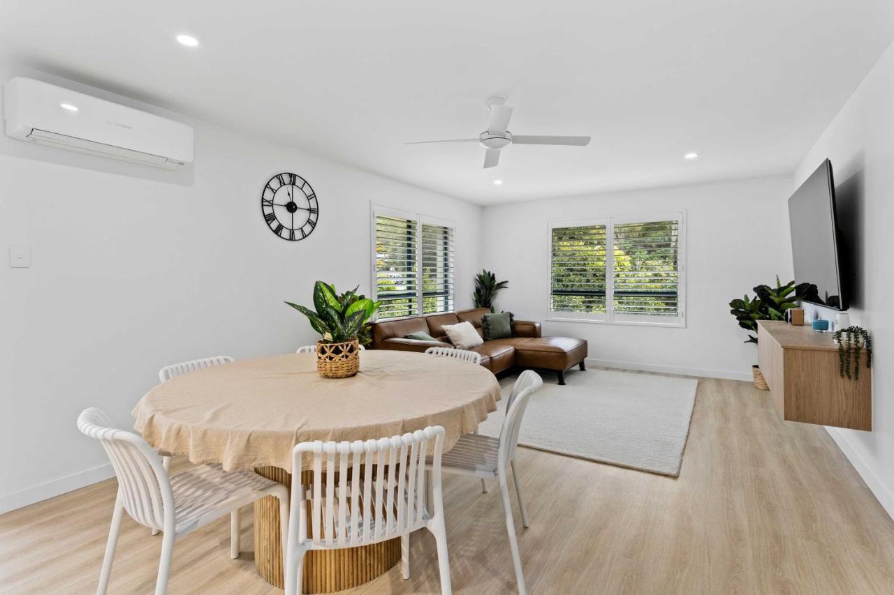 Beautiful Burleigh Heads 3 Brm Apartment!