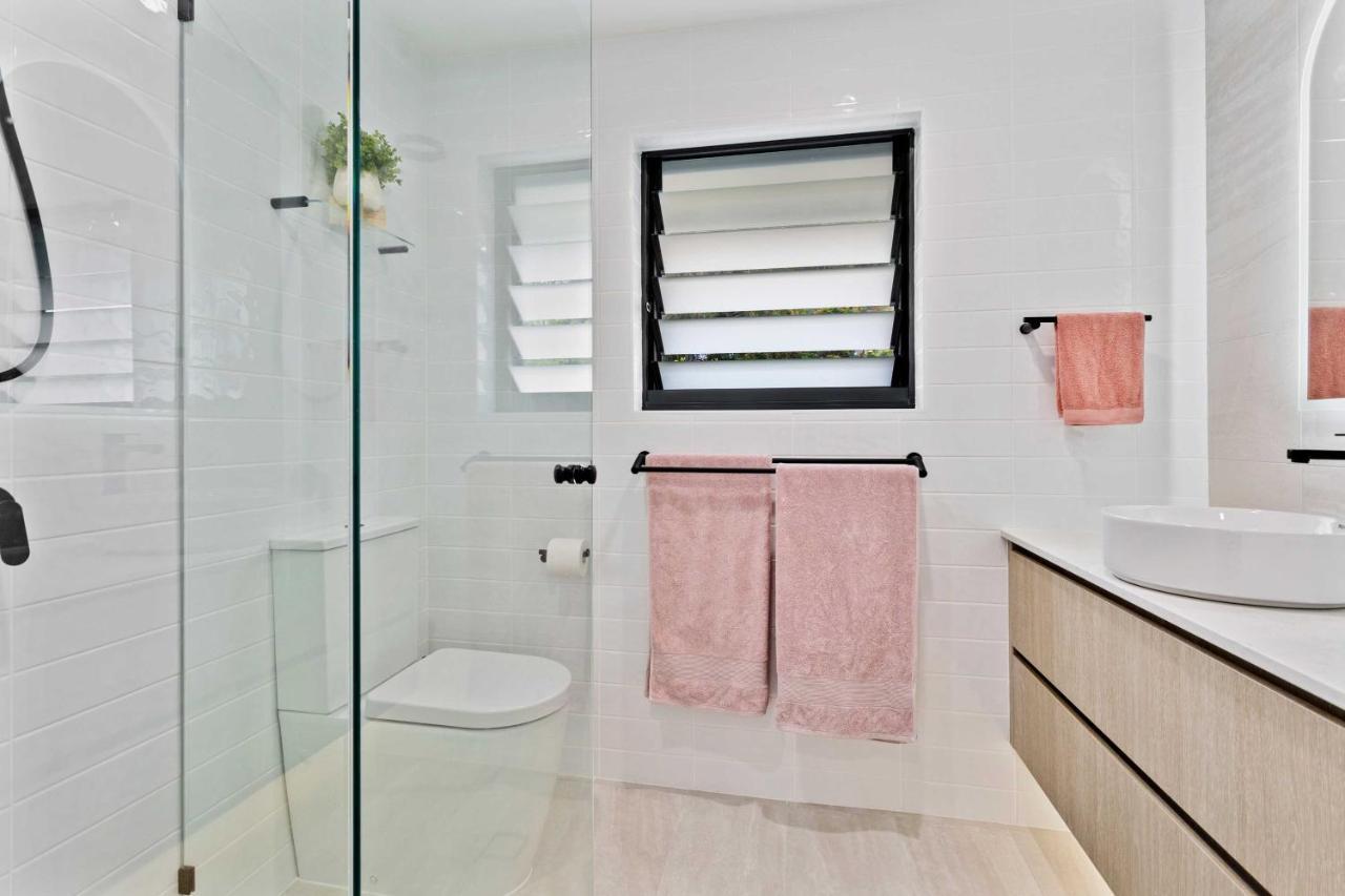 Apartment Beautiful Burleigh Heads 3 Brm Apartment!