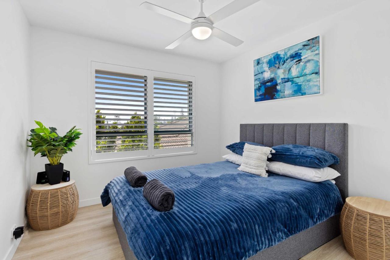 Beautiful Burleigh Heads 3 Brm Apartment!