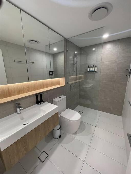 Luxury 1br Apt In Broadbeach - S Casino Residences * Gold Coast