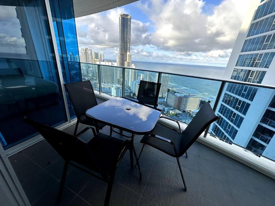 Apartment 5bd Hilton - Massive Lux Aprt *