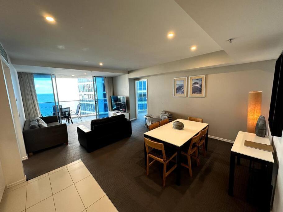 Apartment 5bd Hilton - Massive Lux Aprt Gold Coast