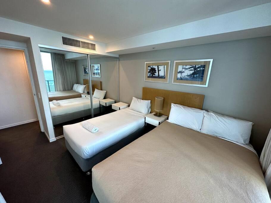 Apartment 5bd Hilton - Massive Lux Aprt *