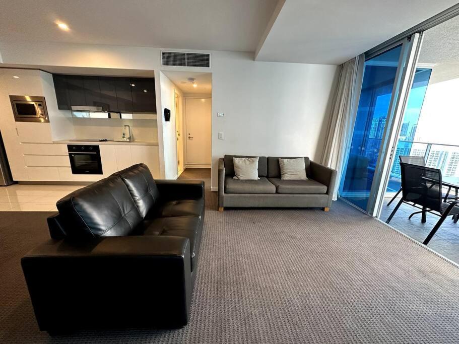 Apartment 5bd Hilton - Massive Lux Aprt *