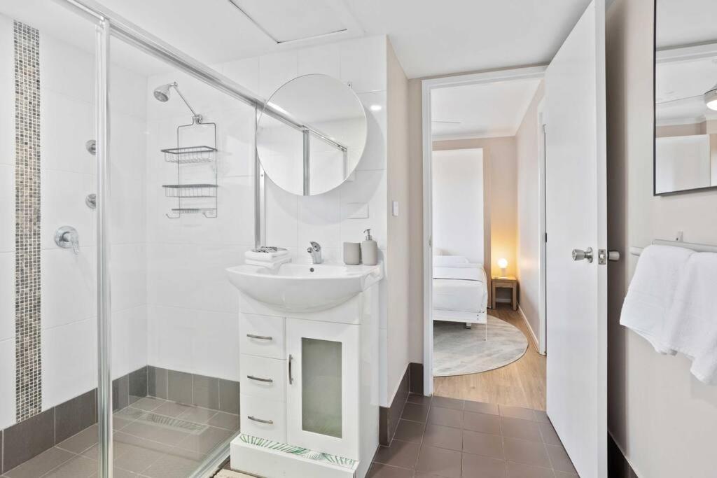 Burleigh Gardens - Hosted By Burleigh Letting Apartment