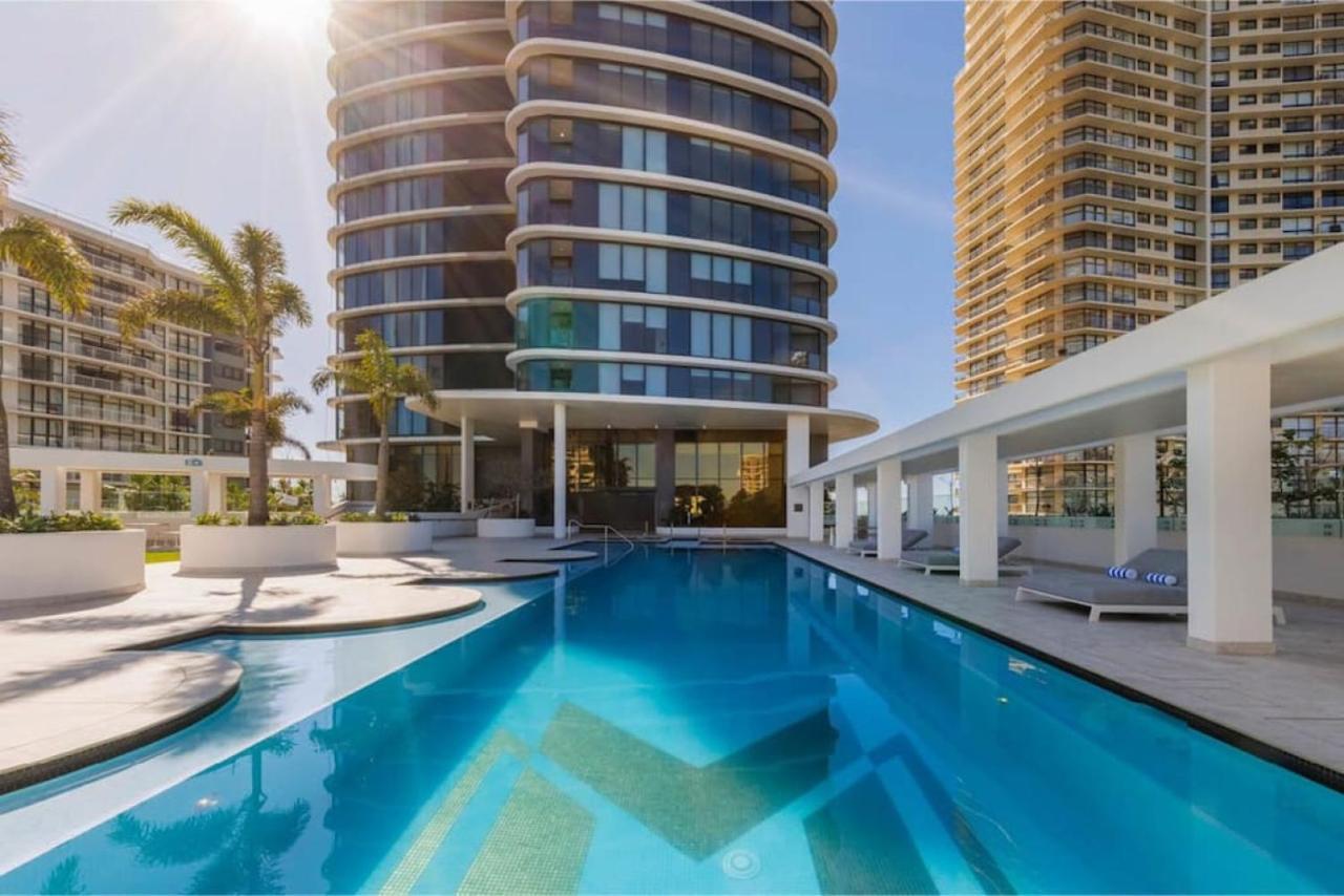 Stunning Ocean View On High Level In Luxury 3bd Ap Gold Coast
