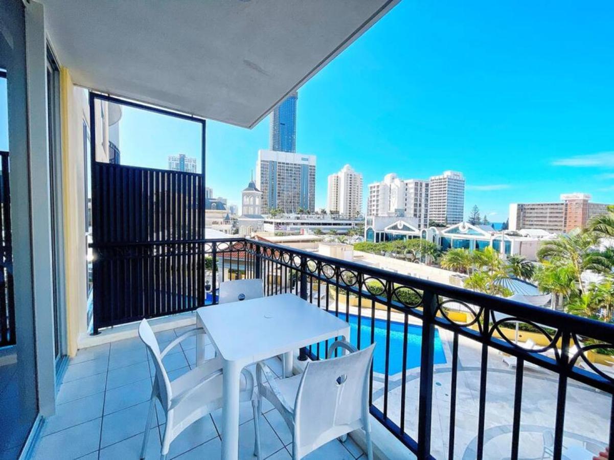 Prime Location 2bd Serviced At Surfers Paradise Apartamento
