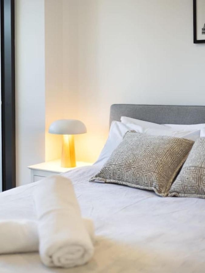 Comfortable 1br With Pool And Carpark Apartment Gold Coast