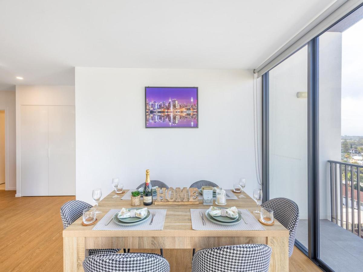 Riverside 2br Delicate Gold Coast