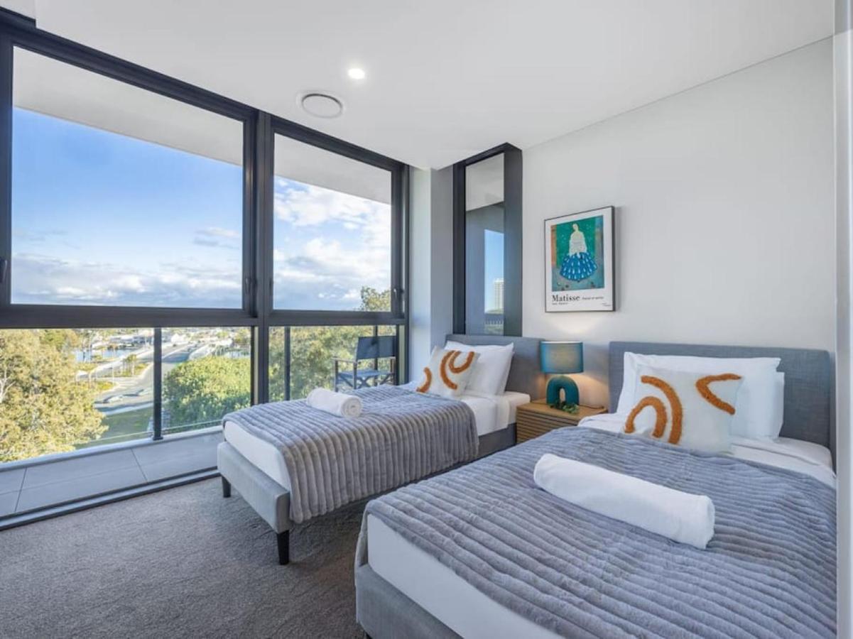 Apartment Brandnew Two Bed In Surfers Paradise With Carpark
