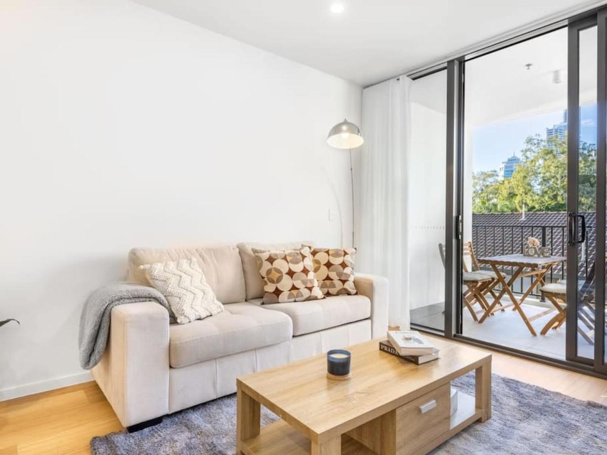 Apartment Comfortable 1br With Pool And Carpark Gold Coast