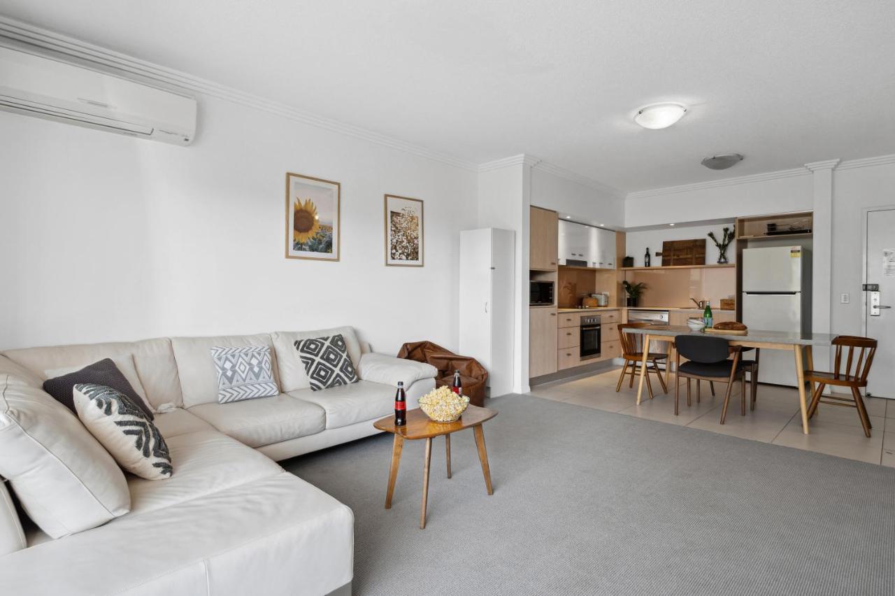 Luxury Varsity-robina-bond Apartamento *