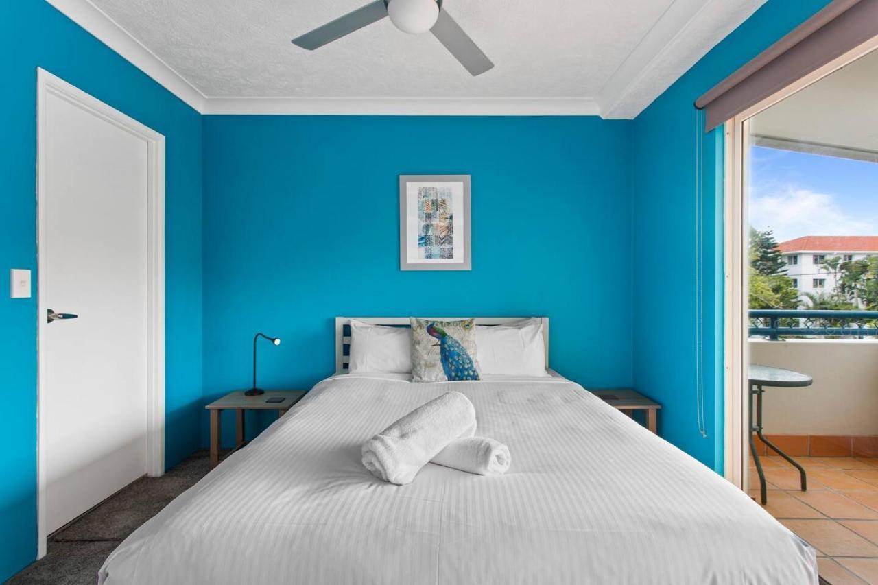 Deja Blue - Sunny Surfers Getaway On Chevron Island Apartment *