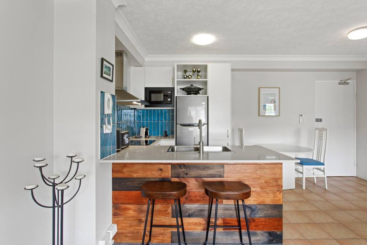 Deja Blue - Sunny Surfers Getaway On Chevron Island *