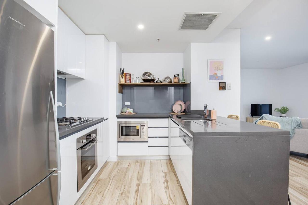 Como Prestige Breathtaking Southport Sundale Apartment Gold Coast