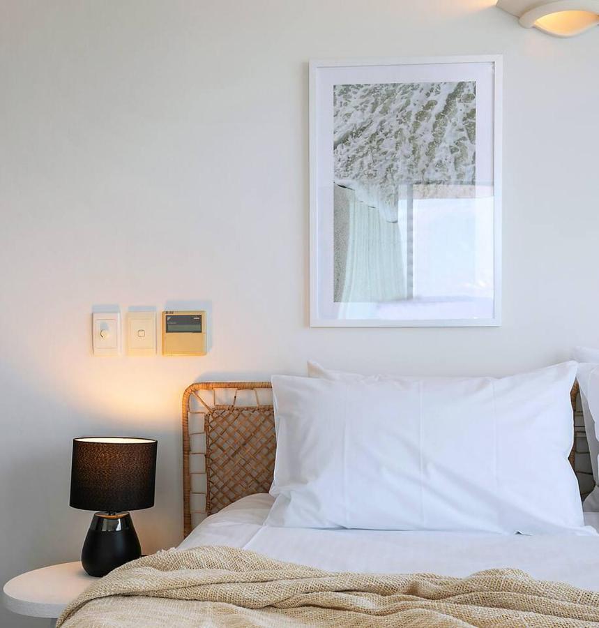Apartment Energy And Poolside Serenity At Surfers *