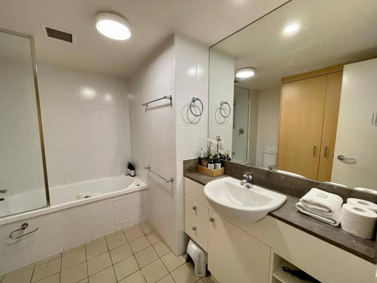 Apartment Glam & Stylish Broadbeach 2br *