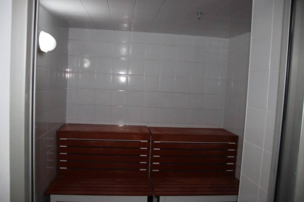Glam & Stylish Broadbeach 2br Gold Coast