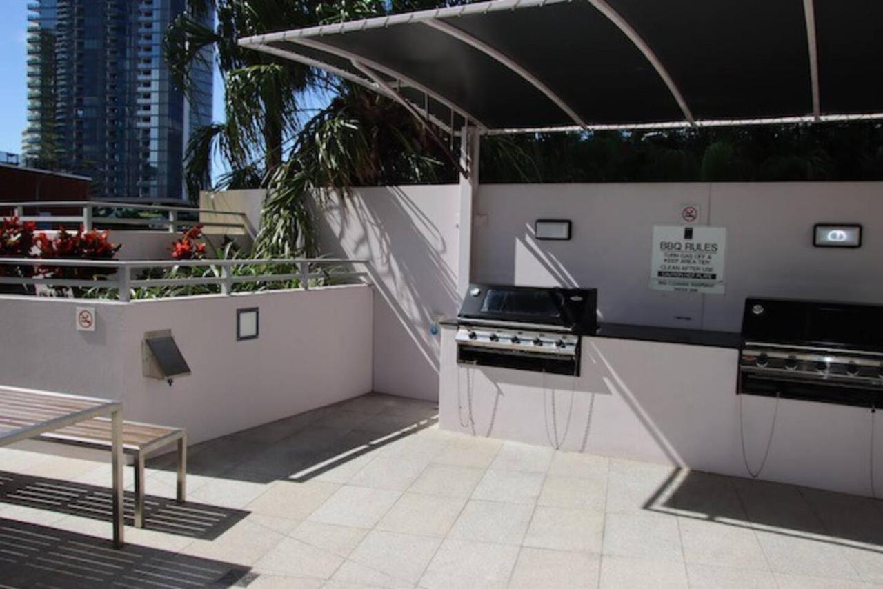 Glam & Stylish Broadbeach 2br