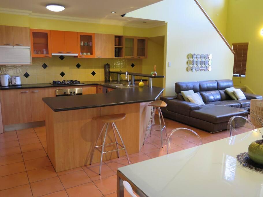 Villa Family Friendly - Get Togethers *