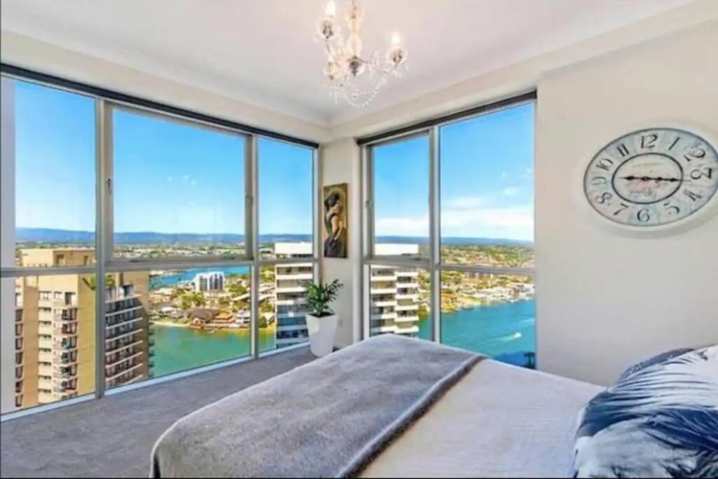 Apartment Picturesque Waterviews2br In Chevron Renaissance *