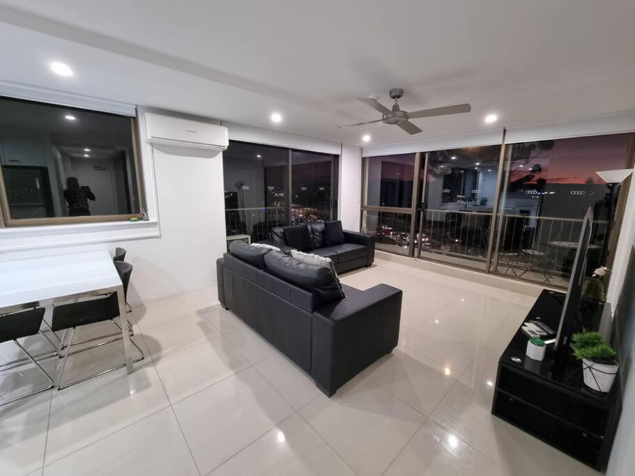 Bright 2b2b W/spectacular Main River Views Apartment *