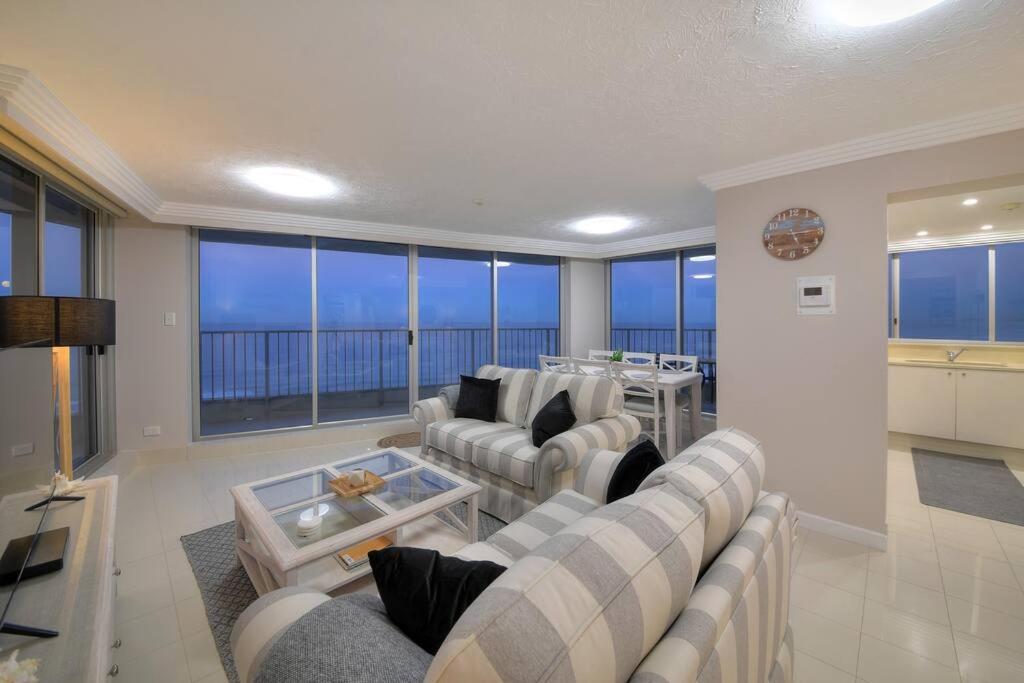 Apartment Spectacular Luxury Beachfront *