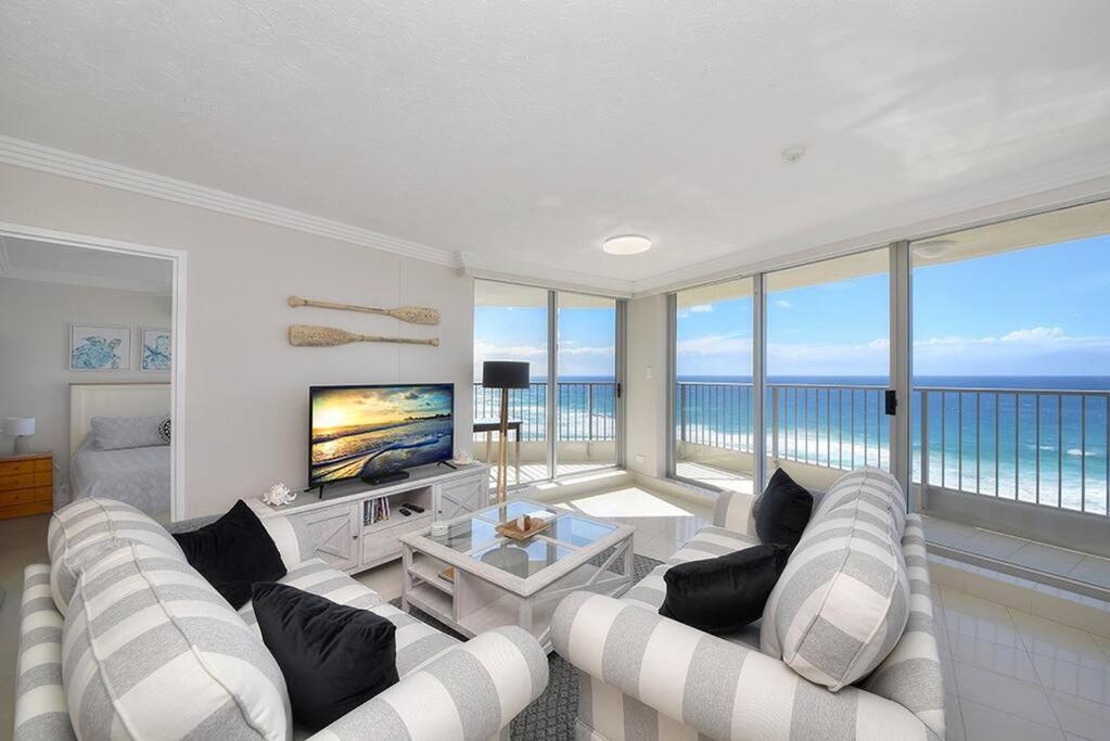 Spectacular Luxury Beachfront *