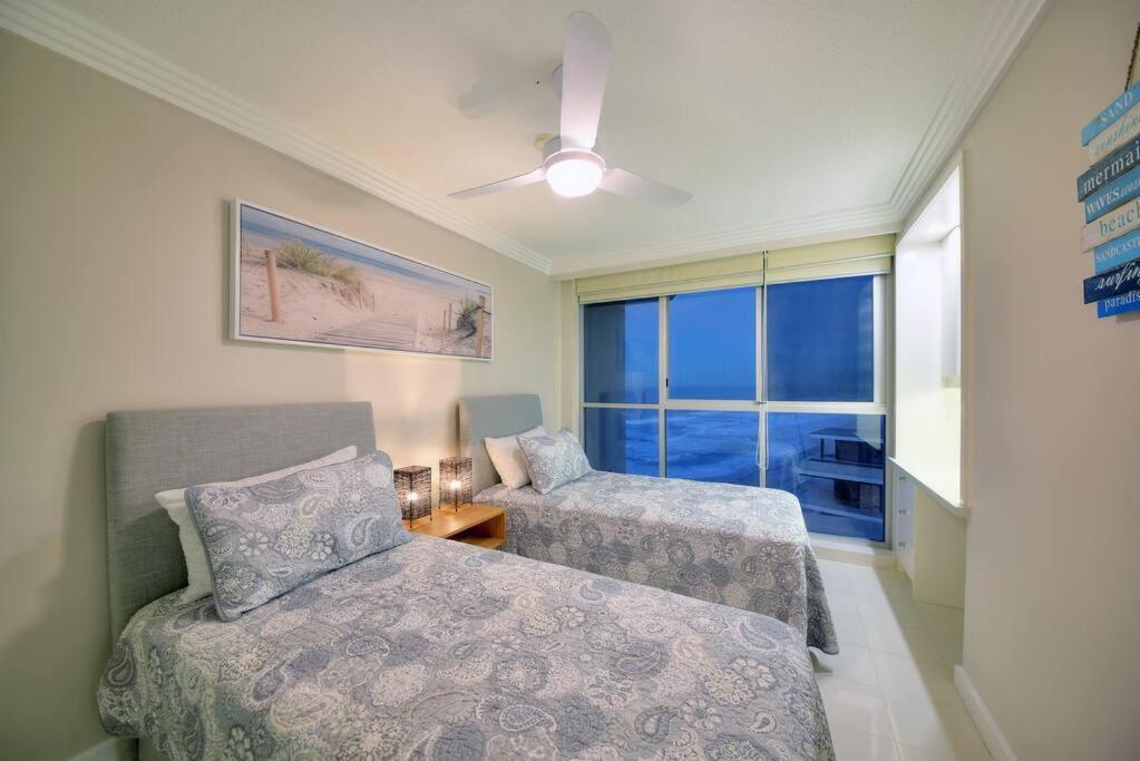Spectacular Luxury Beachfront Apartment *