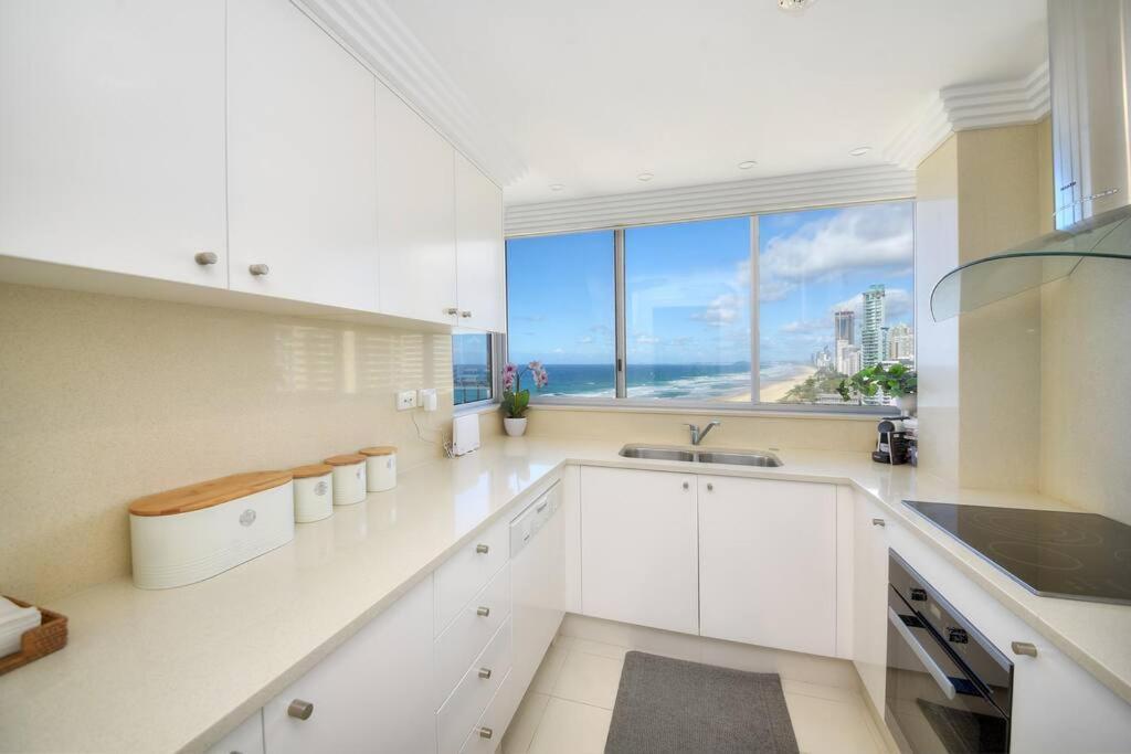 Apartment Spectacular Luxury Beachfront *