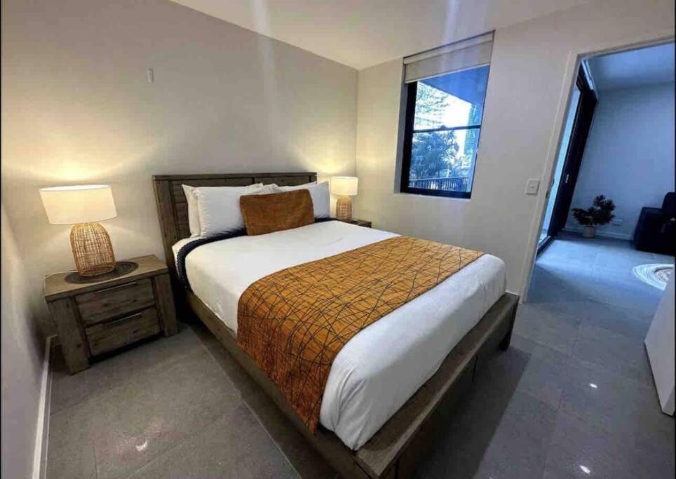 Brand New 1 Block From 2 Bed Aprt Apartment *