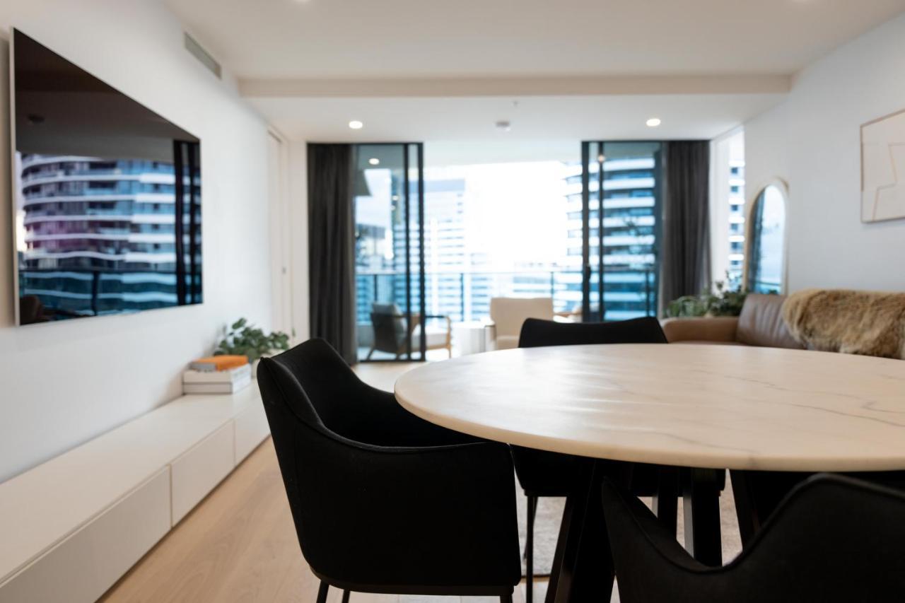 Luxury Oracle Tower 1 2bed 2bath 1 Car Broadbeach