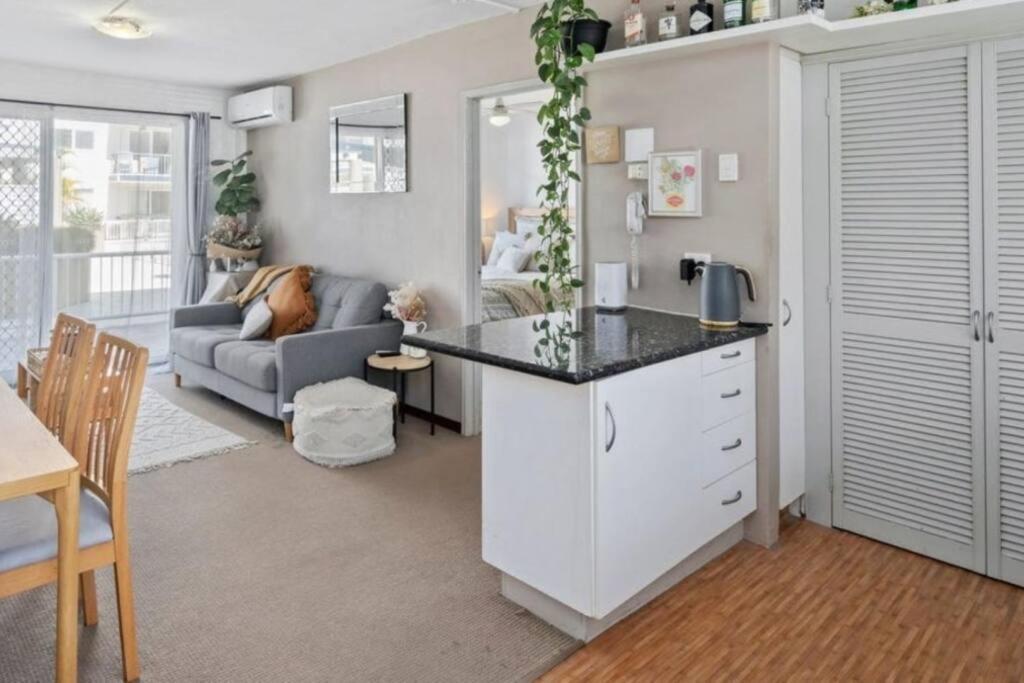 Surfers Paradise 1 Bedroom *