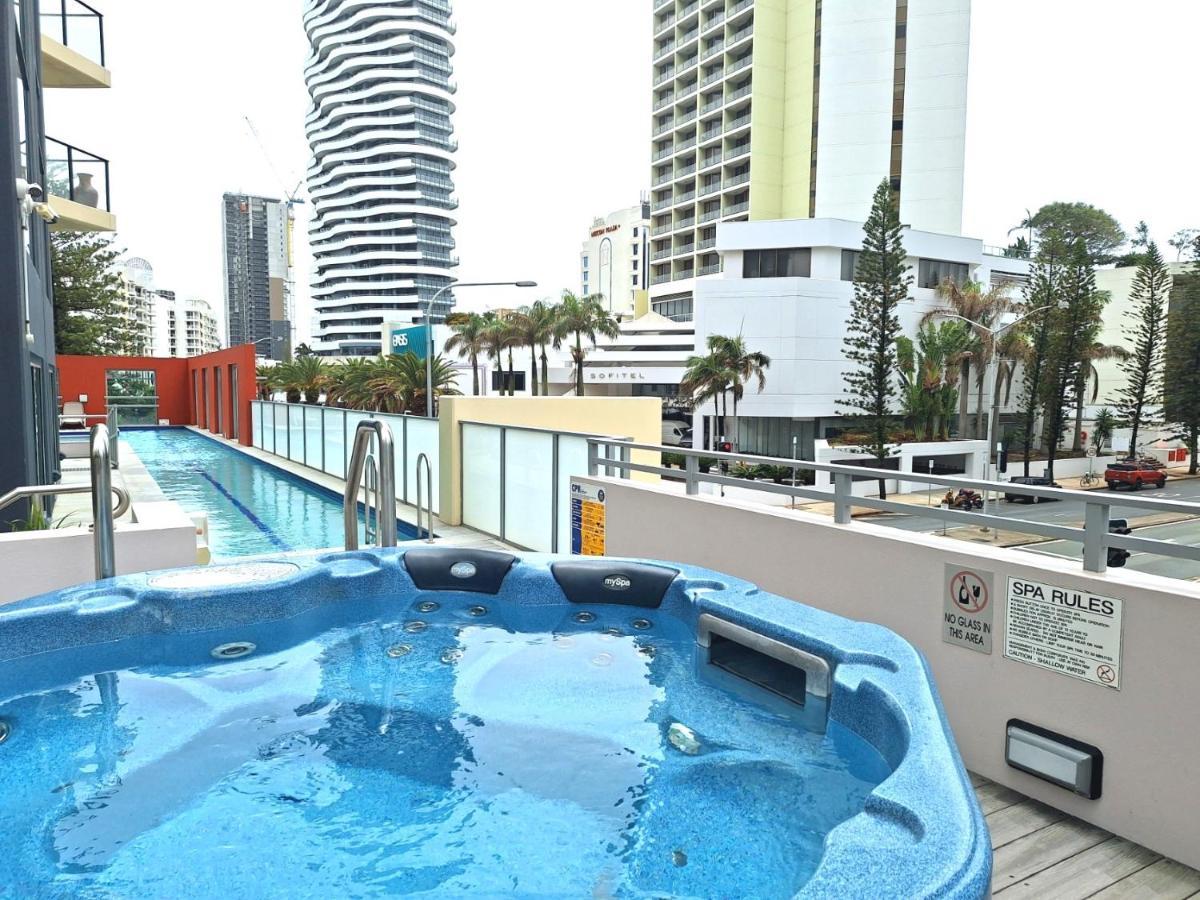 Broadbeach On The Park 2-bedroom Gold Coast