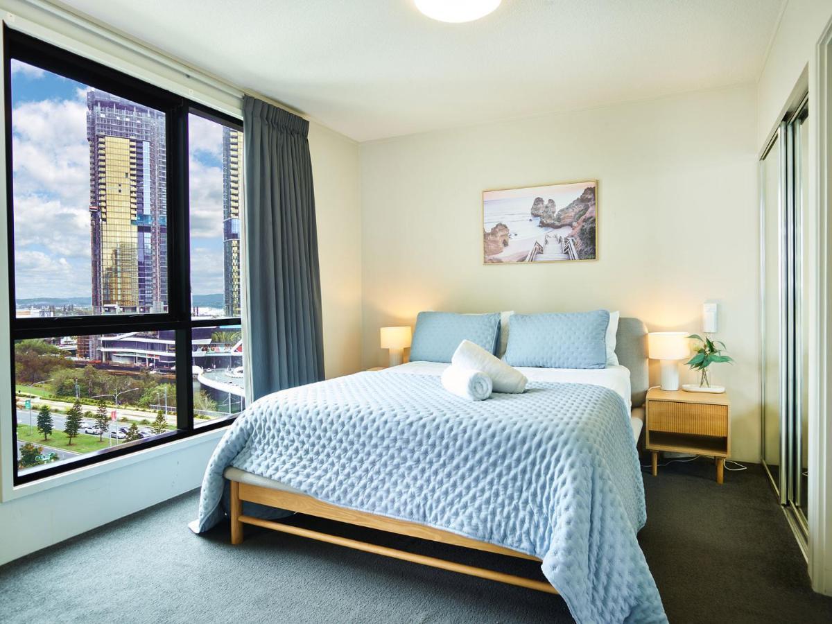 Broadbeach On The Park 2-bedroom Apartment Gold Coast