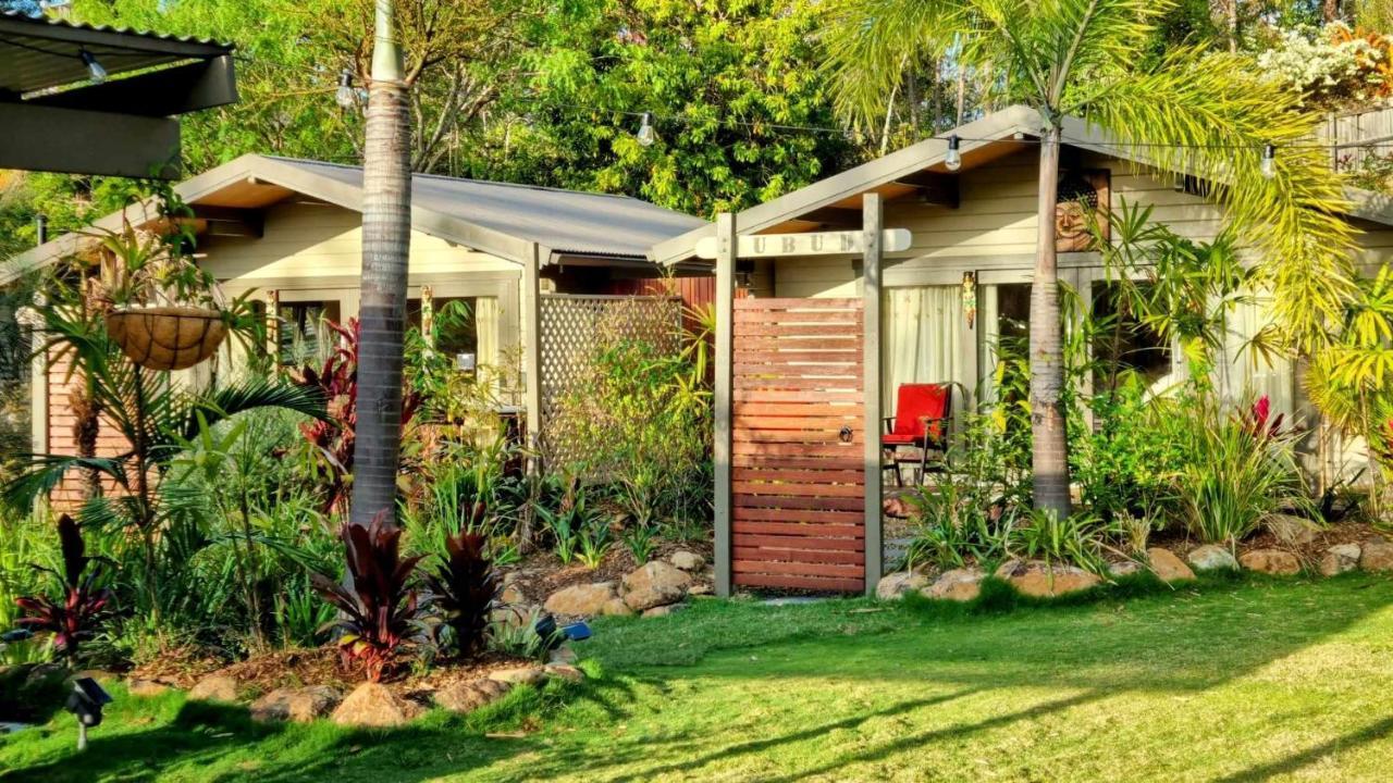 Healing Garden - California King Bed - Uluwatu Guest house
