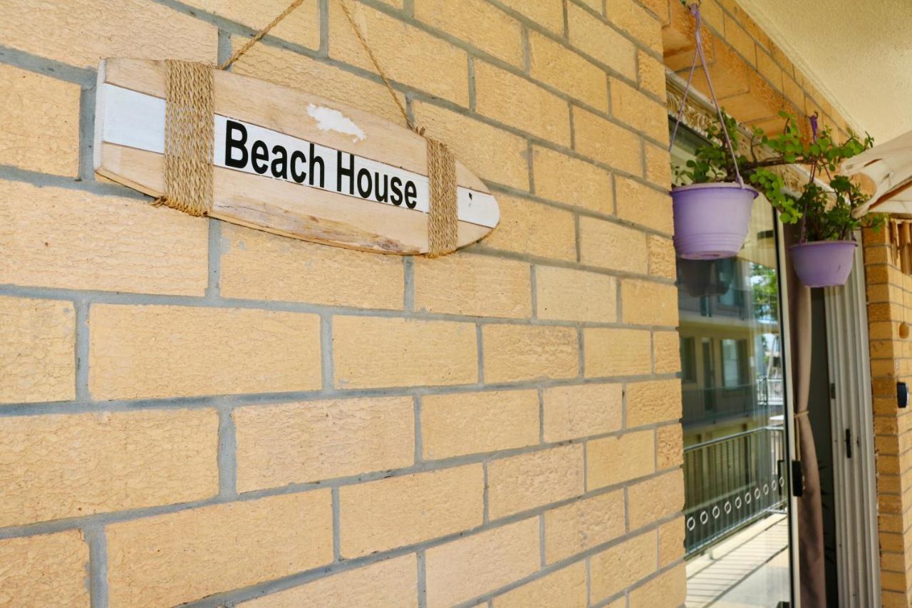 Surf Shack In Iconic Rainbow Bay - Coolangatta Qld Apartment
