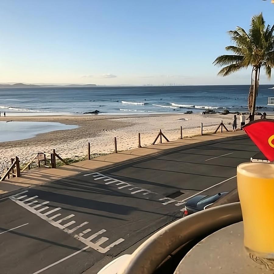 Surf Shack In Iconic Rainbow Bay - Coolangatta Qld *