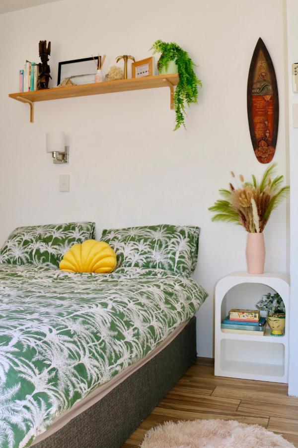 Surf Shack In Iconic Rainbow Bay - Coolangatta Qld Apartment