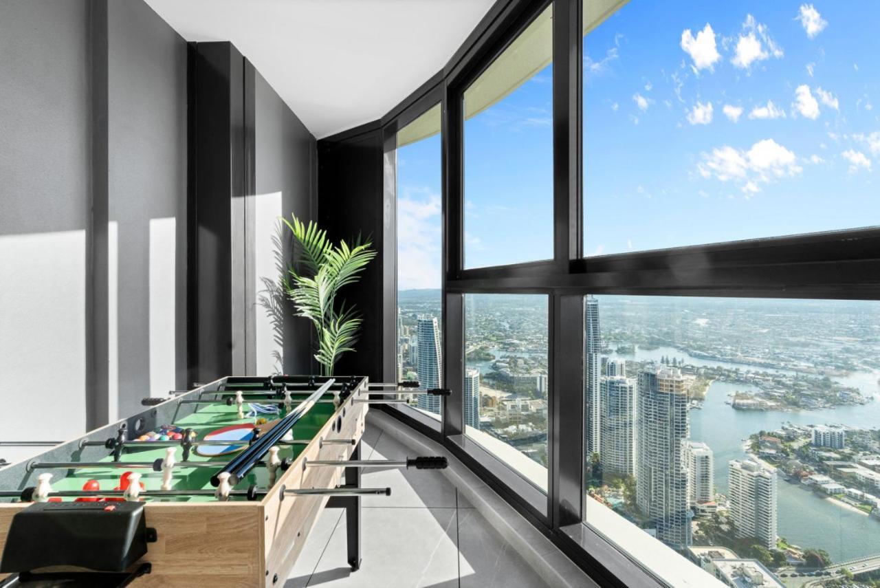 The Seabreeze - Beachfront 67f Sunset 2 Bedroom Skyhome With Netflix & Pool Apartment *