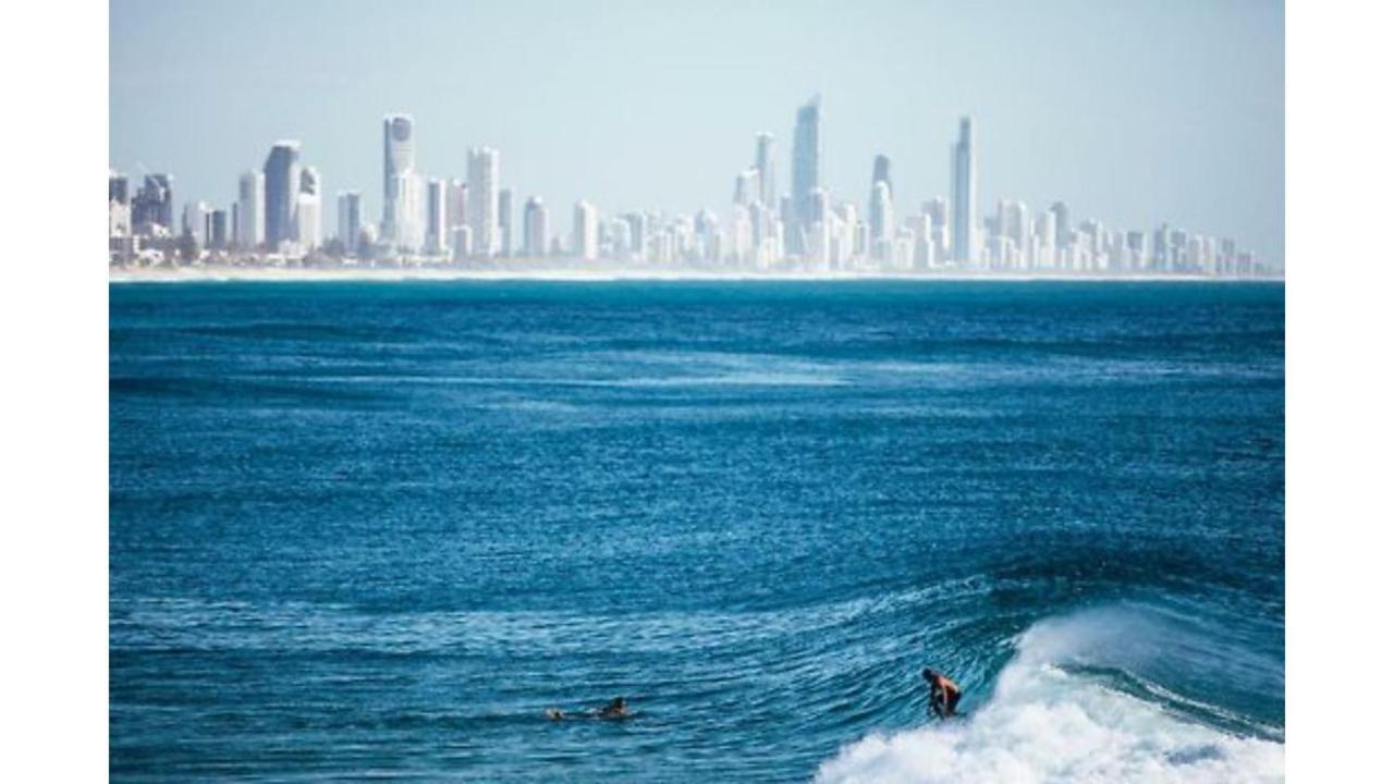 Kirra Apartment *