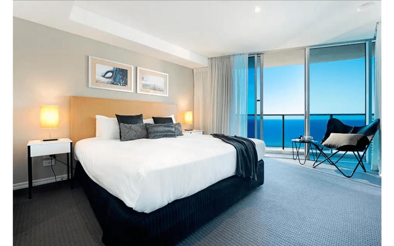 Hilton 2 Bed 2 Bath With Car Park 12704 *