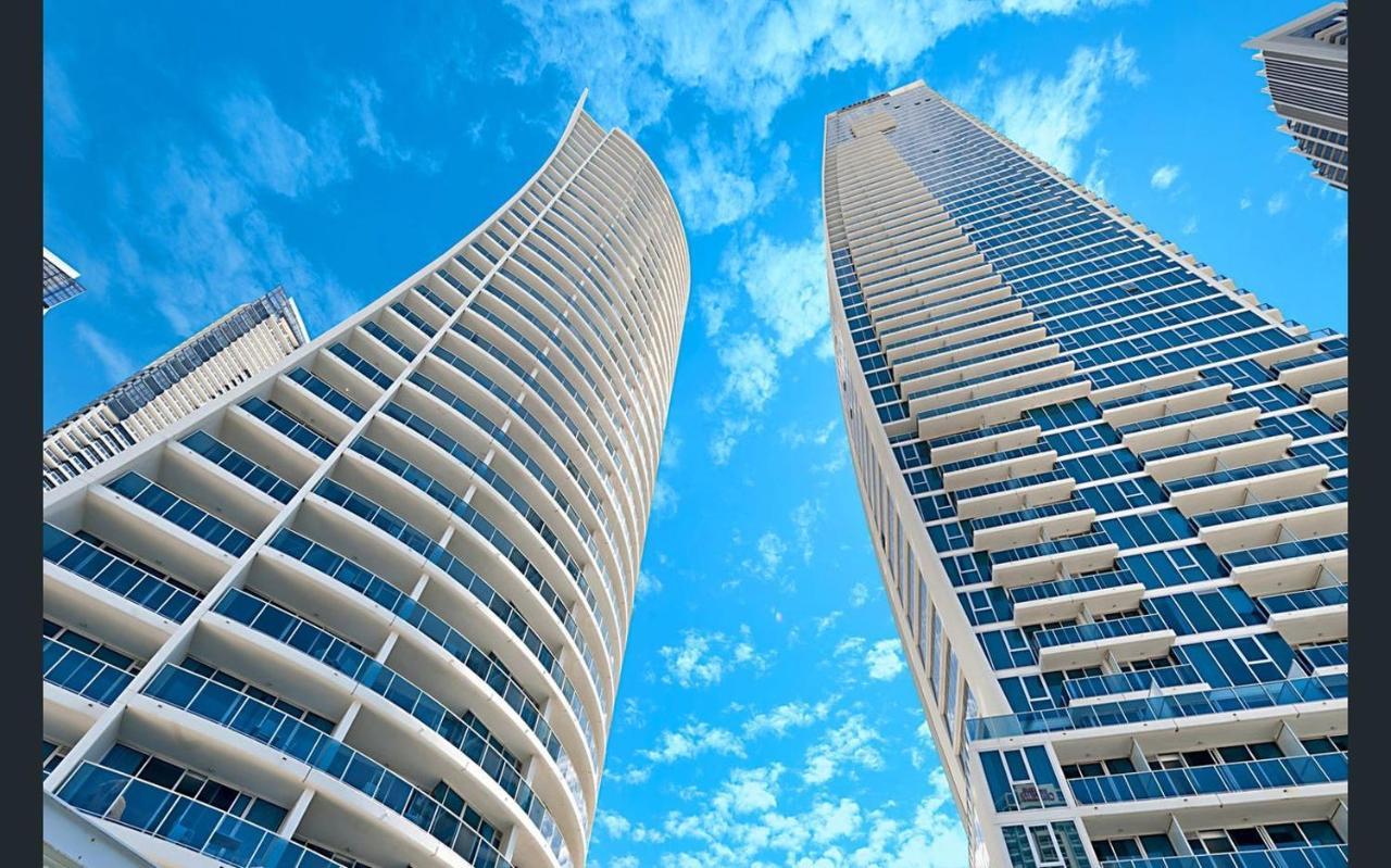 Hilton 2 Bed 2 Bath With Car Park 12704 * Gold Coast