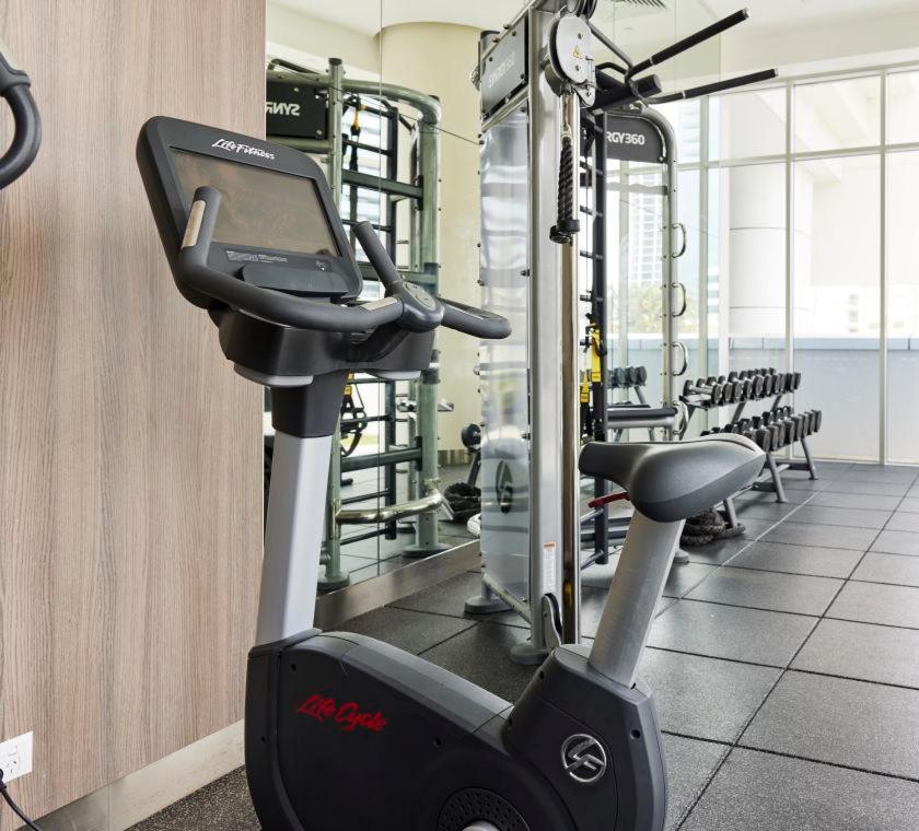 Hilton 2 Bed 2 Bath With Car Park 12704 * Gold Coast