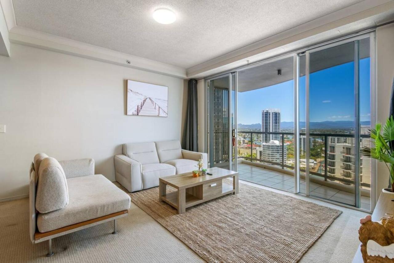Stunning Riverview 2br Good Location Apartment Gold Coast