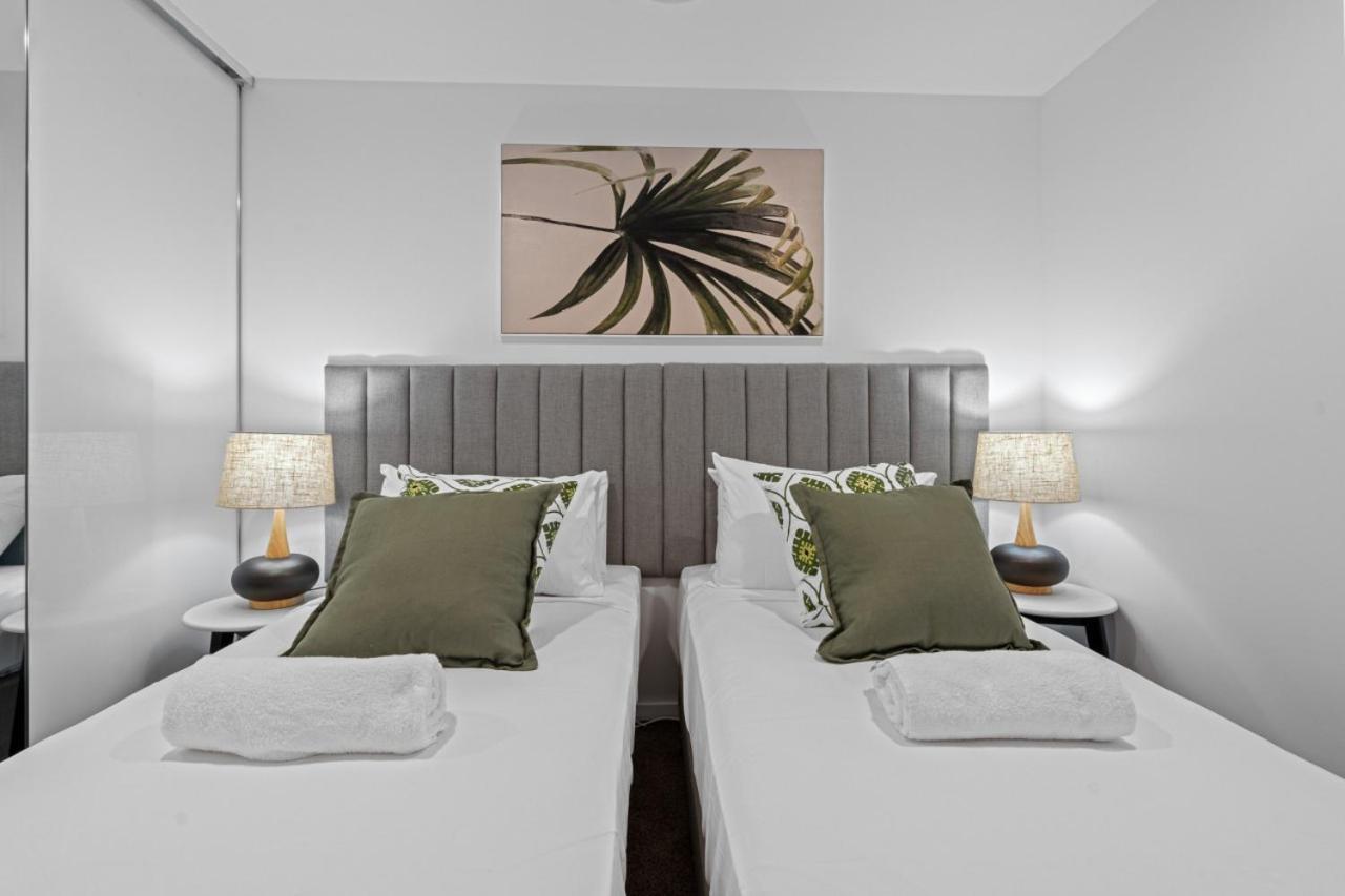 Apartment The Riverview - Brand New Modern 2br With King Bed, Parking & Pool *