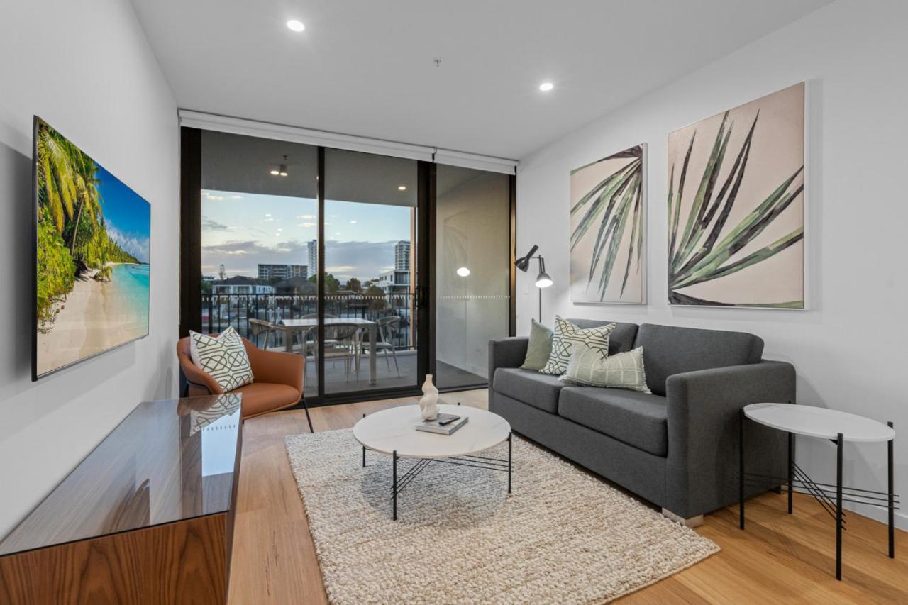 Apartment The Riverview - Brand New Modern 2br With King Bed, Parking & Pool