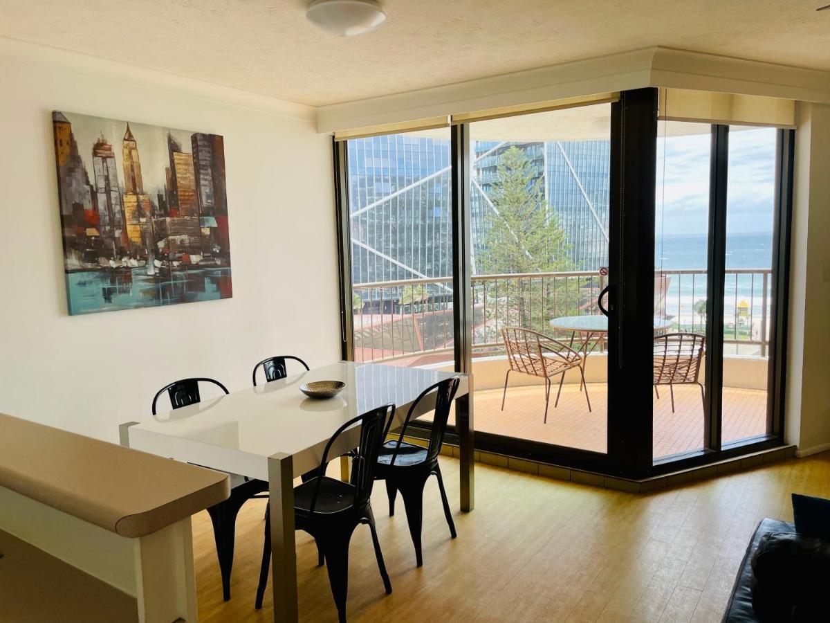 Warringa Surf Aparthotel