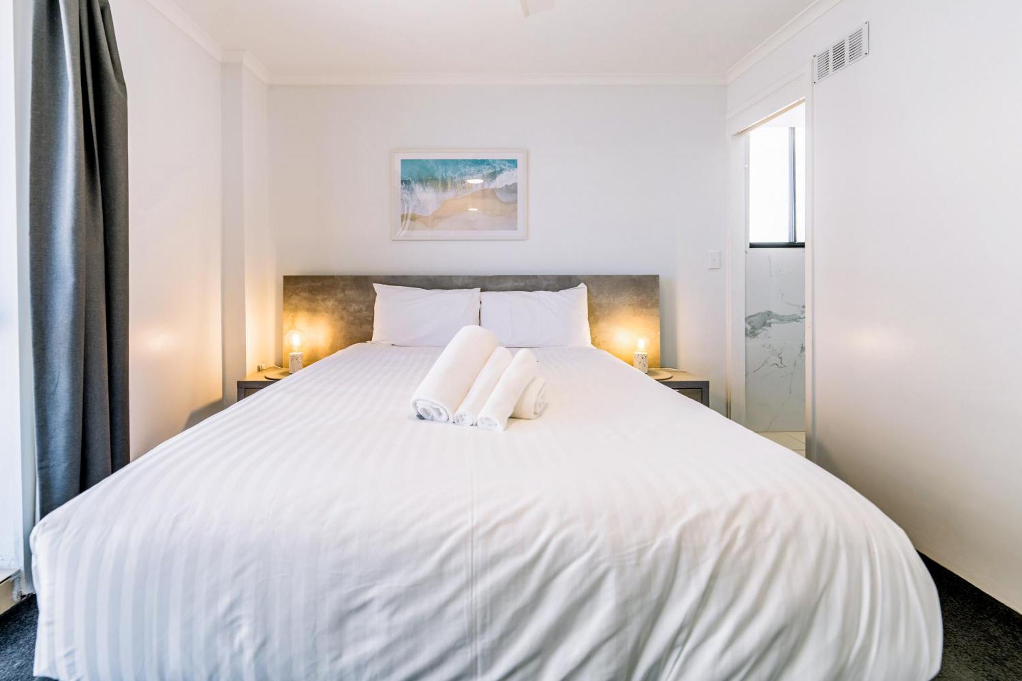 Aparthotel Olympus Beachfront Gold Coast