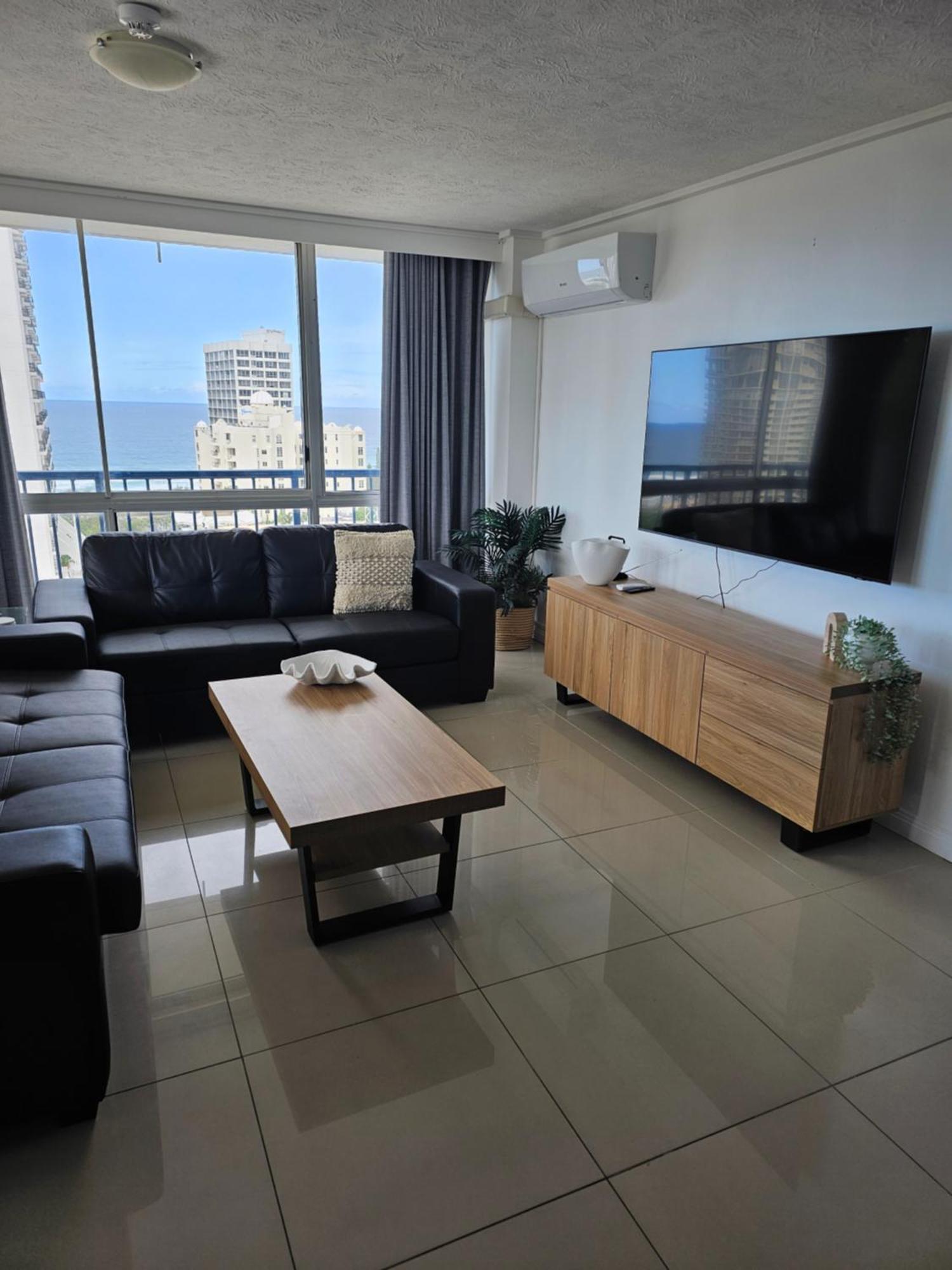 Centrepoint Aparthotel 3*